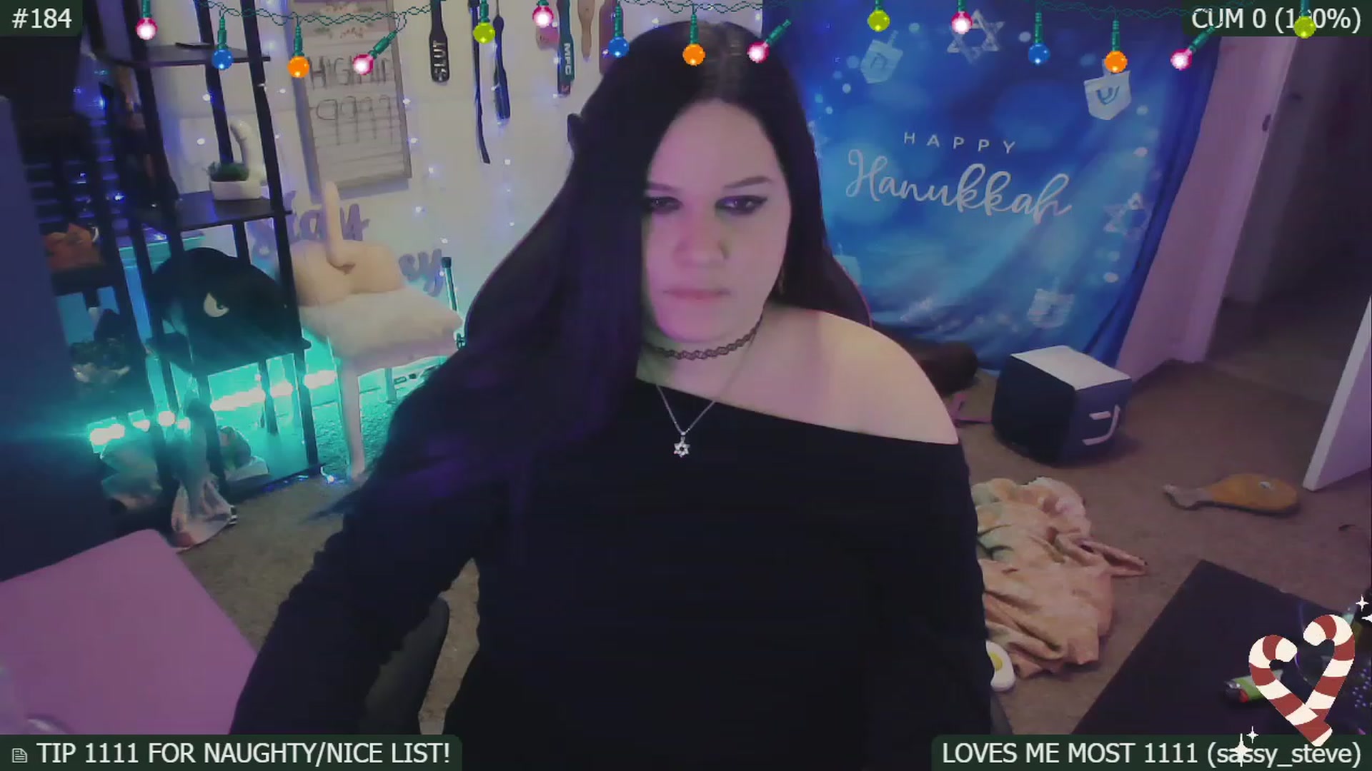 Gallery image thumbnail from HanukkahHoe's myfreecams stream on, 12/26/2022, 09:18 image 13 of 20