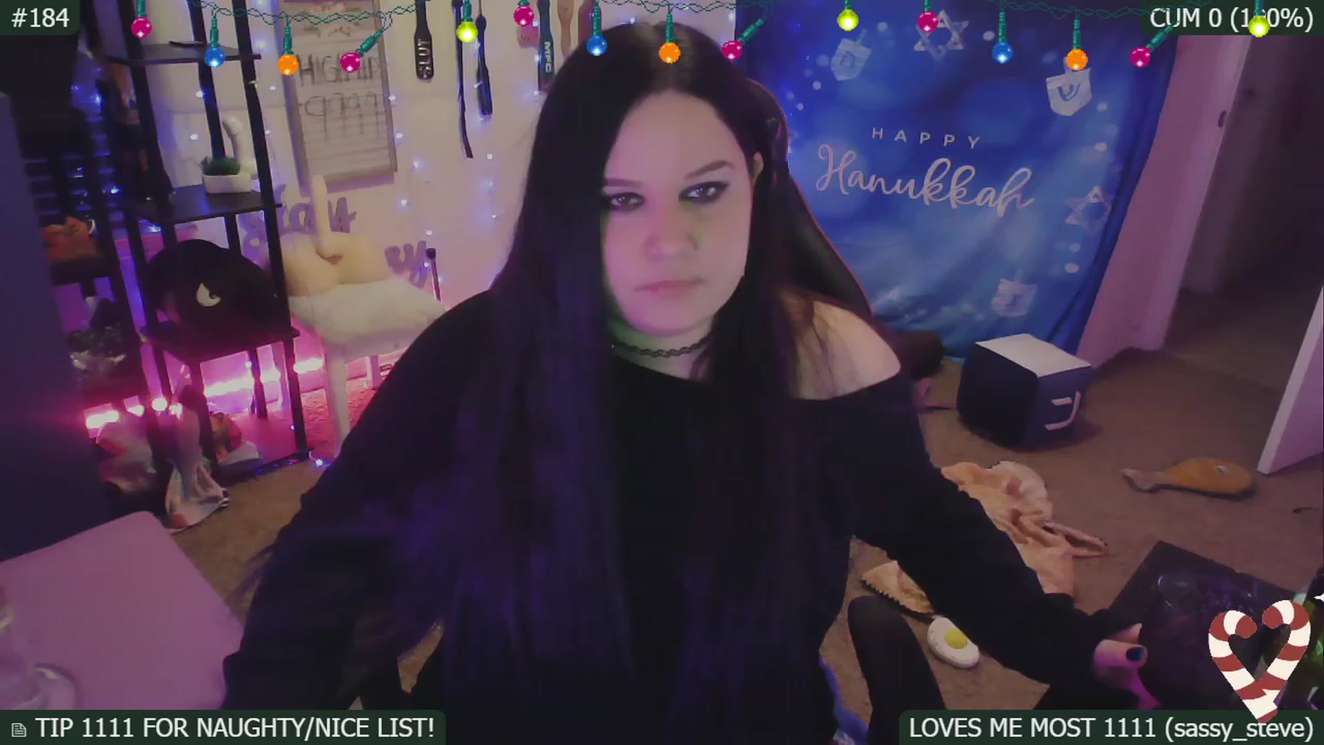 Gallery image thumbnail from HanukkahHoe's myfreecams stream on, 12/26/2022, 09:18 image 9 of 20