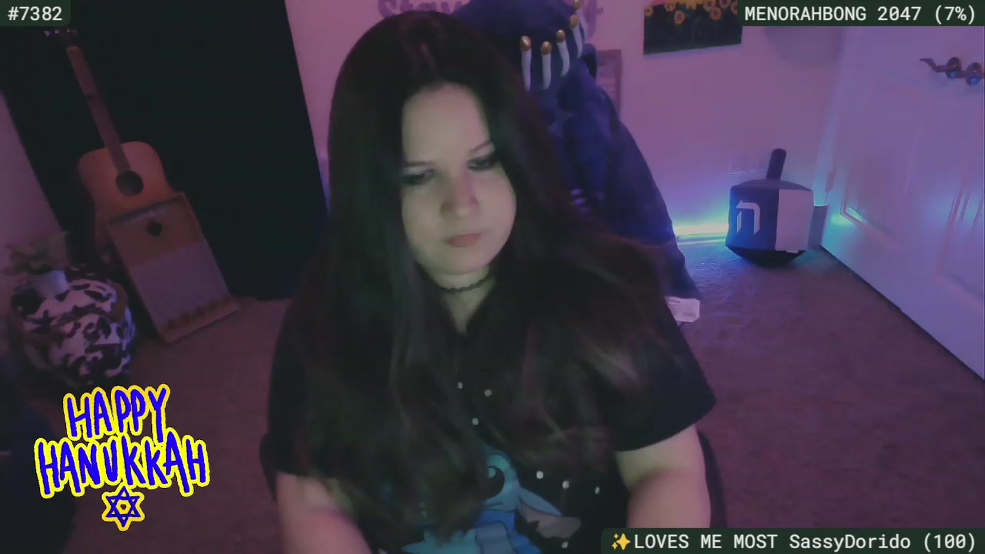Gallery image thumbnail from HanukkahHoe's myfreecams stream on, 12/09/2023, 03:28 image 17 of 20
