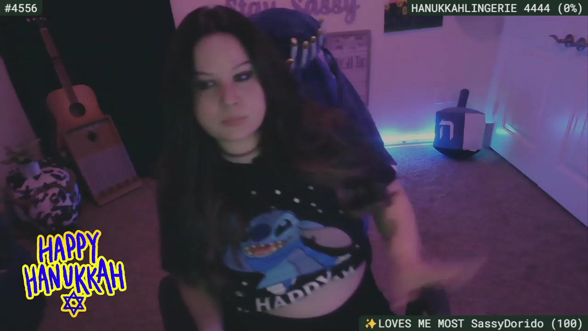Gallery image thumbnail from HanukkahHoe's myfreecams stream on, 12/09/2023, 04:54 image 17 of 20