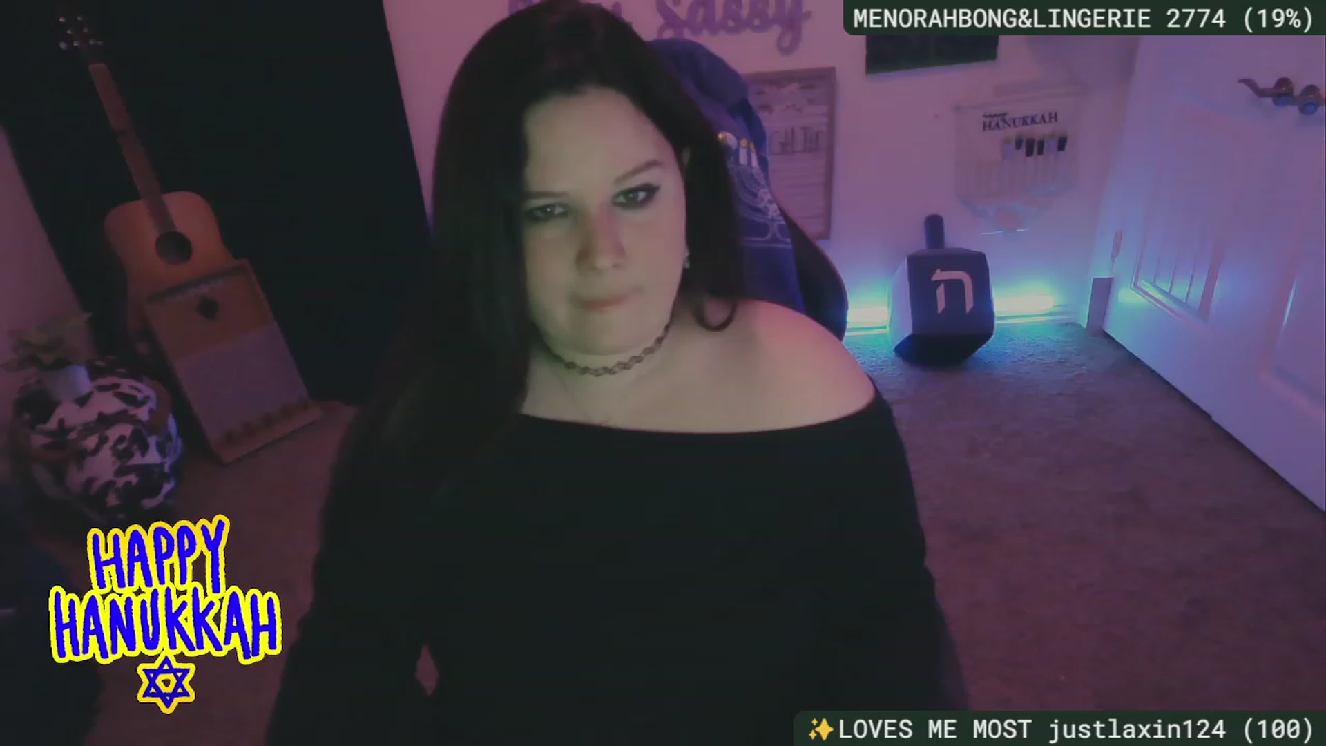 Gallery image thumbnail from HanukkahHoe's myfreecams stream on, 12/12/2023, 04:13 image 18 of 20