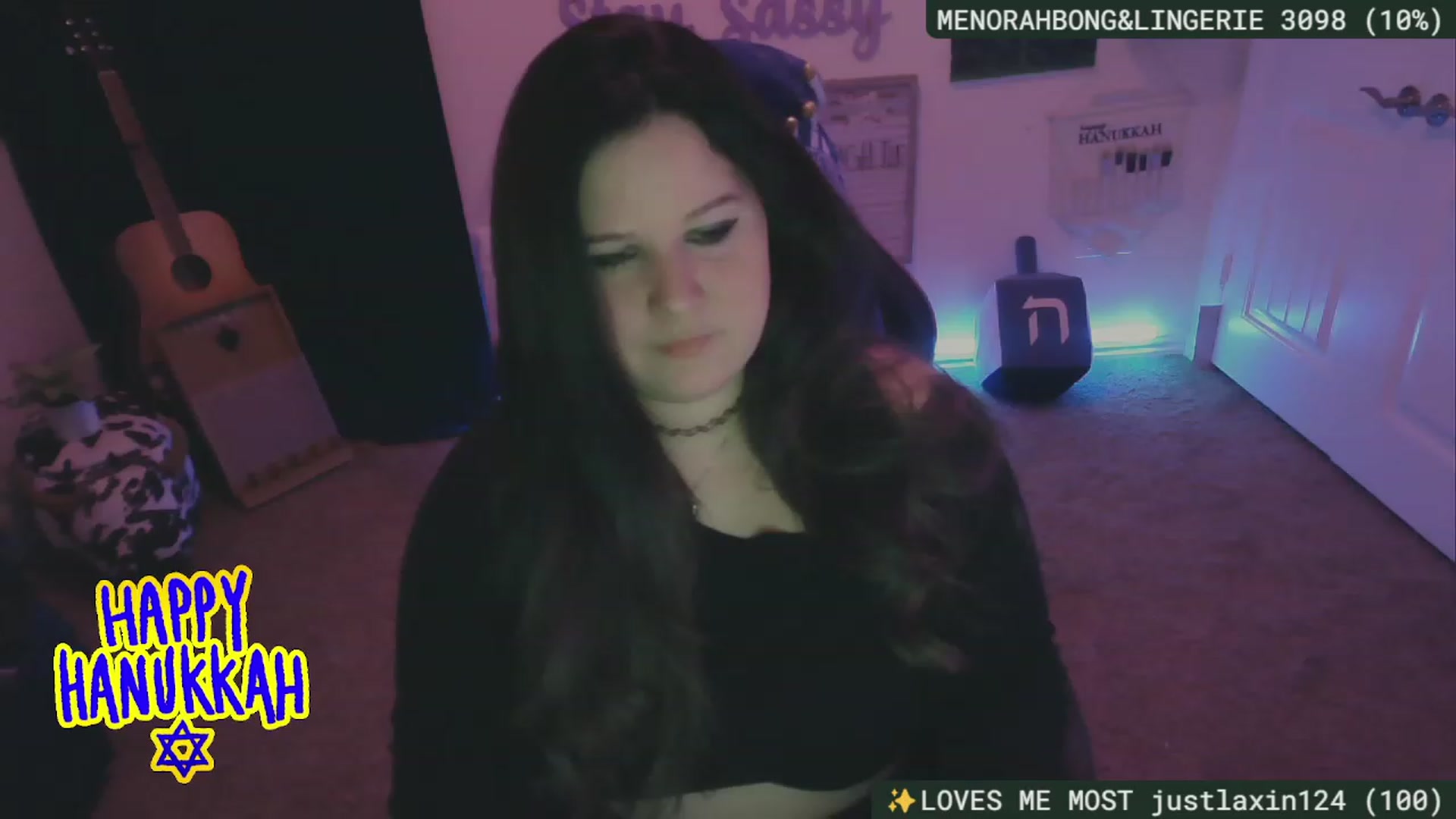 Gallery image thumbnail from HanukkahHoe's myfreecams stream on, 12/12/2023, 04:13 image 9 of 20