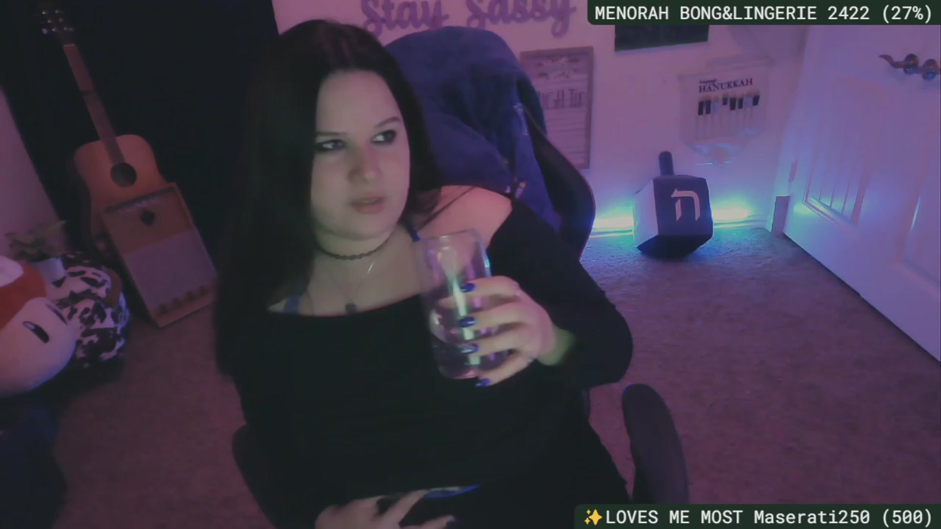 Gallery image thumbnail from HanukkahHoe's myfreecams stream on, 12/14/2023, 03:39 image 12 of 20