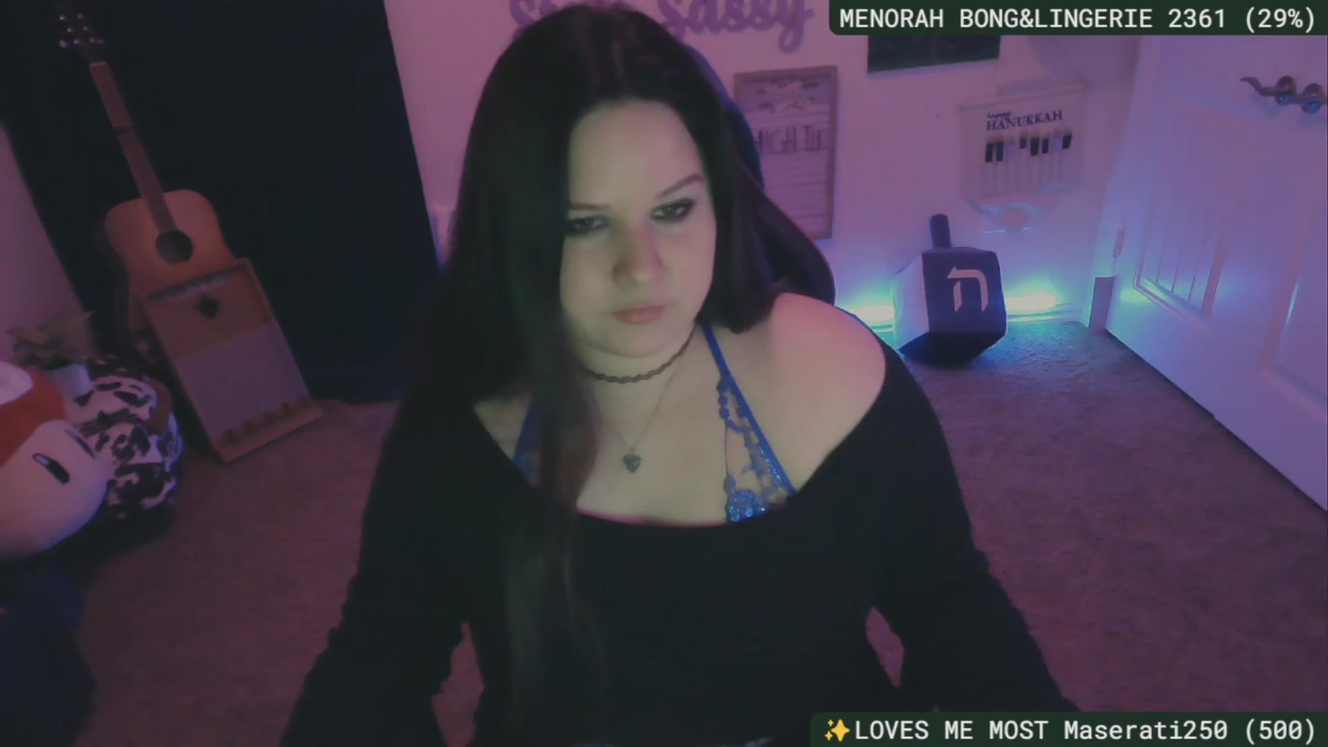 Gallery image thumbnail from HanukkahHoe's myfreecams stream on, 12/14/2023, 03:39 image 16 of 20