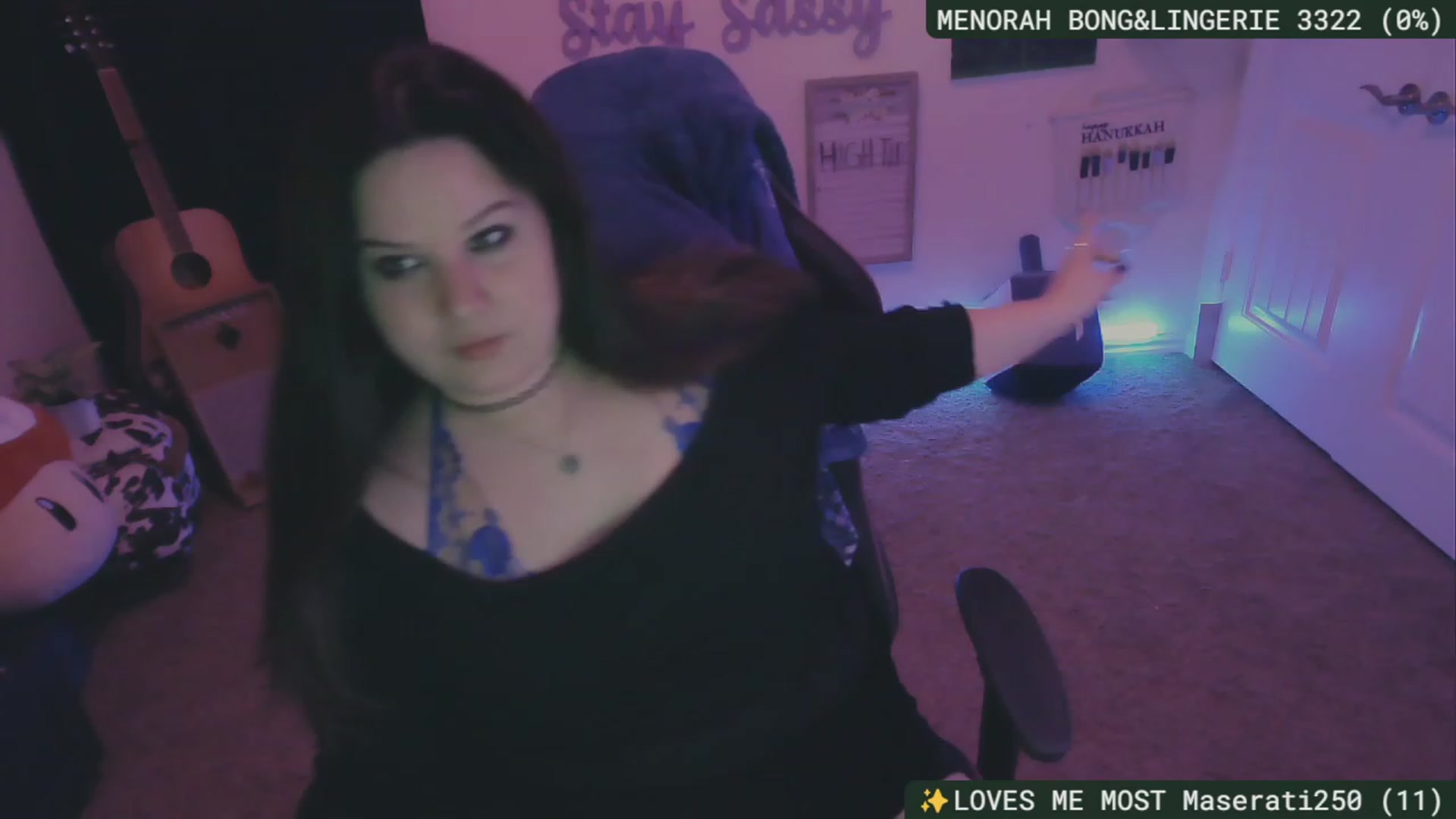 Gallery image thumbnail from HanukkahHoe's myfreecams stream on, 12/14/2023, 03:39 image 2 of 20