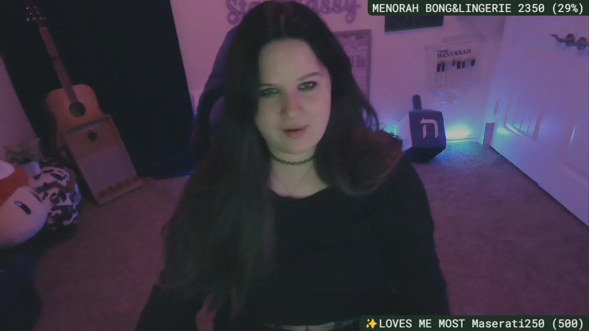 Gallery image thumbnail from HanukkahHoe's myfreecams stream on, 12/14/2023, 03:39 image 17 of 20