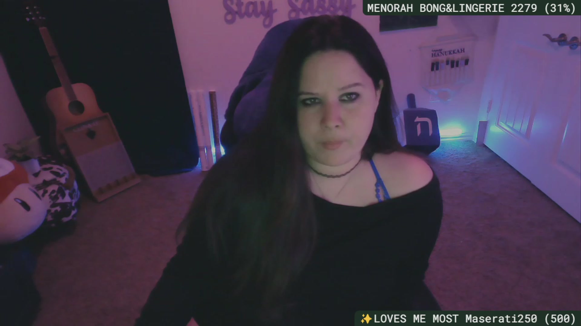 Gallery image thumbnail from HanukkahHoe's myfreecams stream on, 12/14/2023, 04:36 image 11 of 20