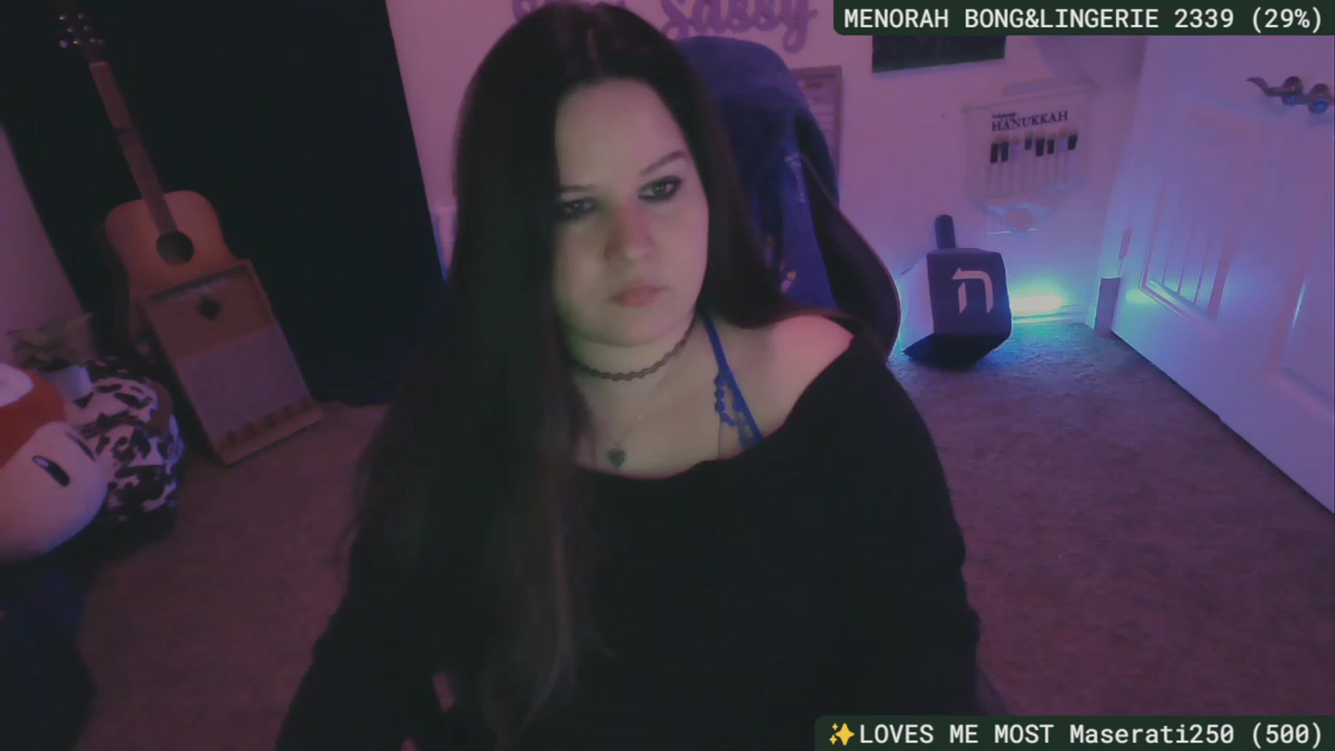 Gallery image thumbnail from HanukkahHoe's myfreecams stream on, 12/14/2023, 04:36 image 1 of 20