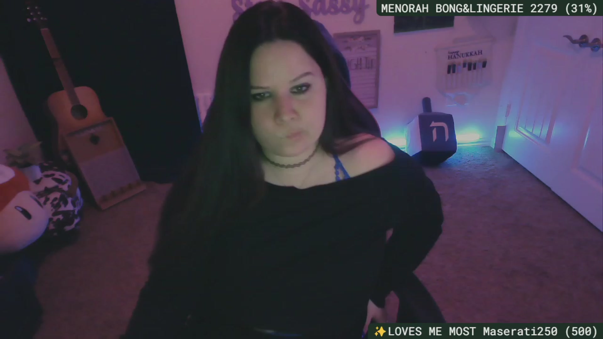Gallery image thumbnail from HanukkahHoe's myfreecams stream on, 12/14/2023, 04:36 image 19 of 20