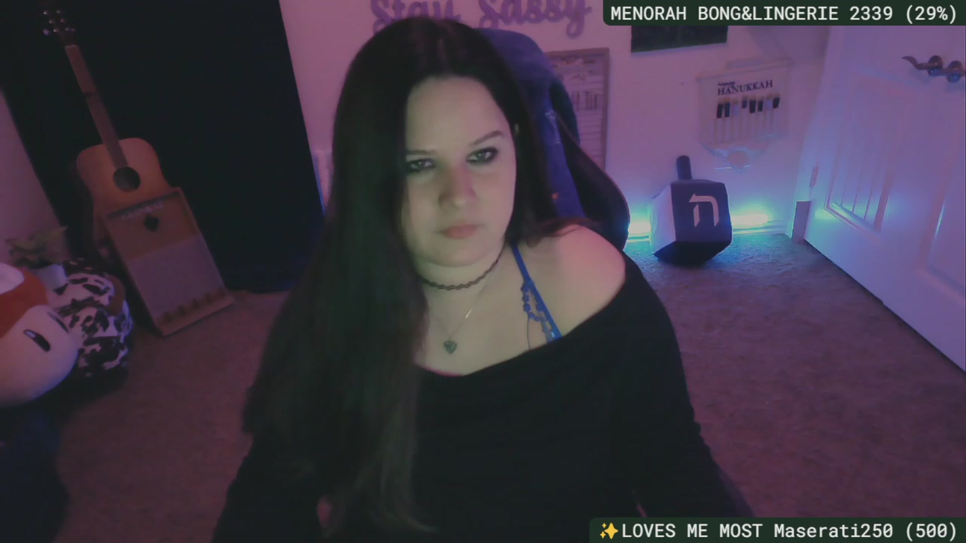 Gallery image thumbnail from HanukkahHoe's myfreecams stream on, 12/14/2023, 04:36 image 2 of 20
