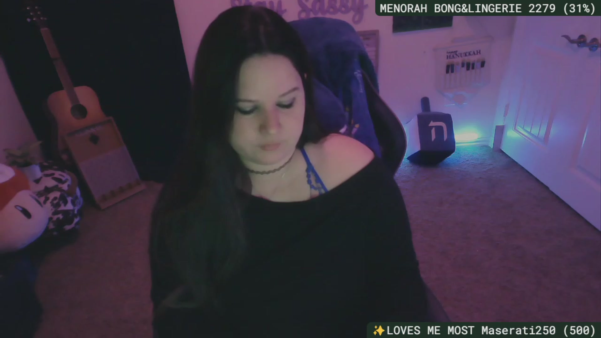 Gallery image thumbnail from HanukkahHoe's myfreecams stream on, 12/14/2023, 04:36 image 10 of 20
