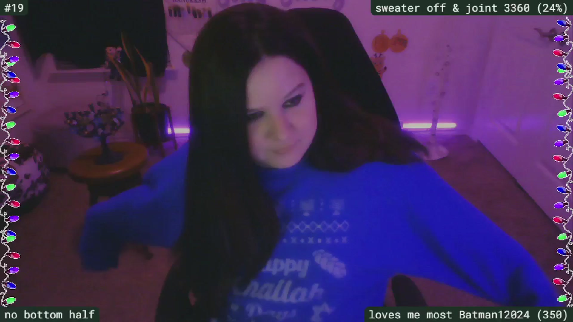 Gallery image thumbnail from HanukkahHoe's myfreecams stream on, 12/26/2024, 05:38 image 15 of 20