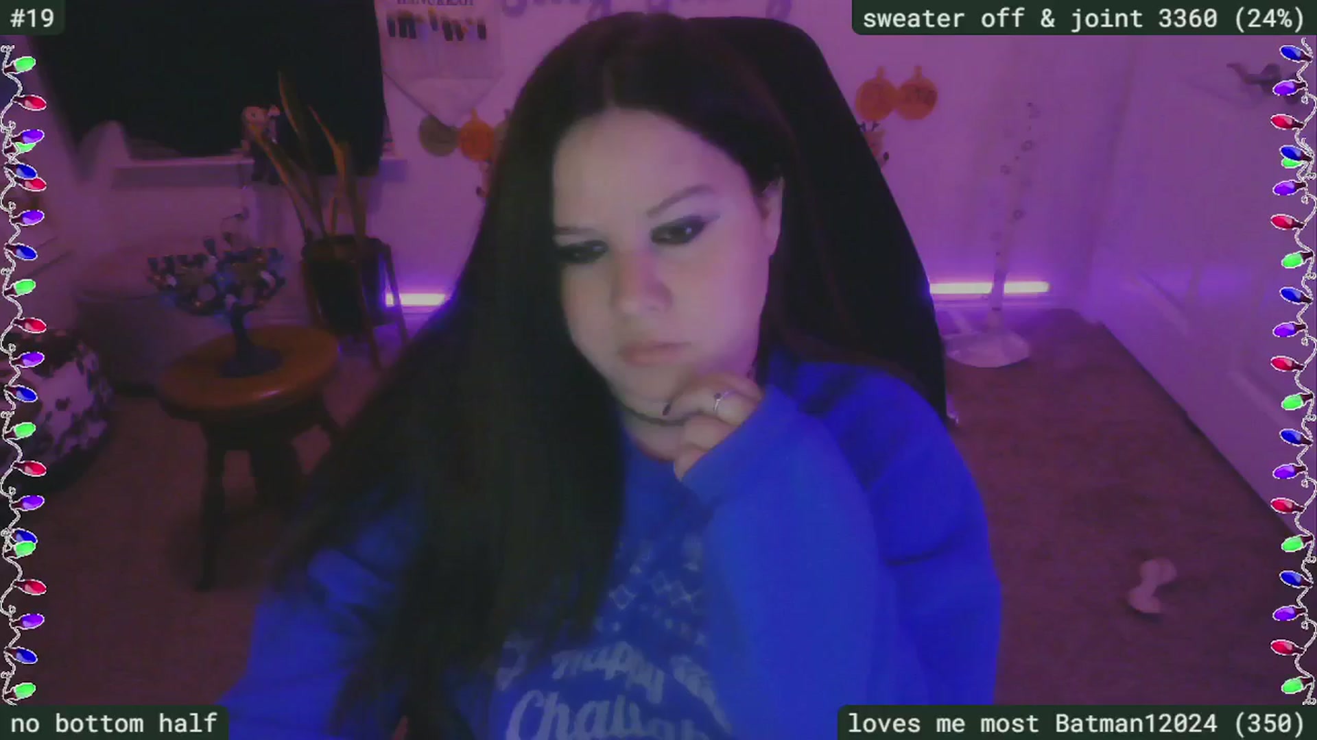Gallery image thumbnail from HanukkahHoe's myfreecams stream on, 12/26/2024, 05:38 image 14 of 20