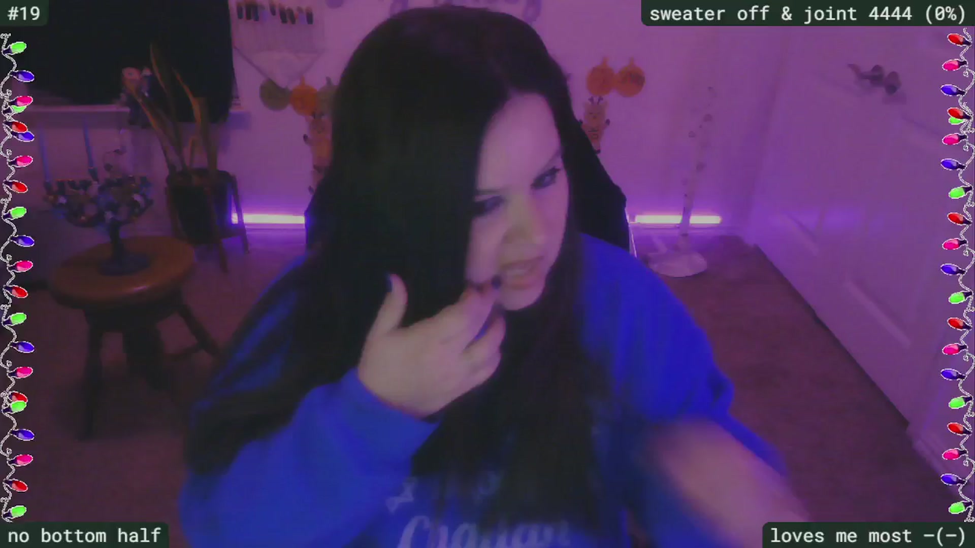 Gallery image thumbnail from HanukkahHoe's myfreecams stream on, 12/26/2024, 05:38 image 2 of 20