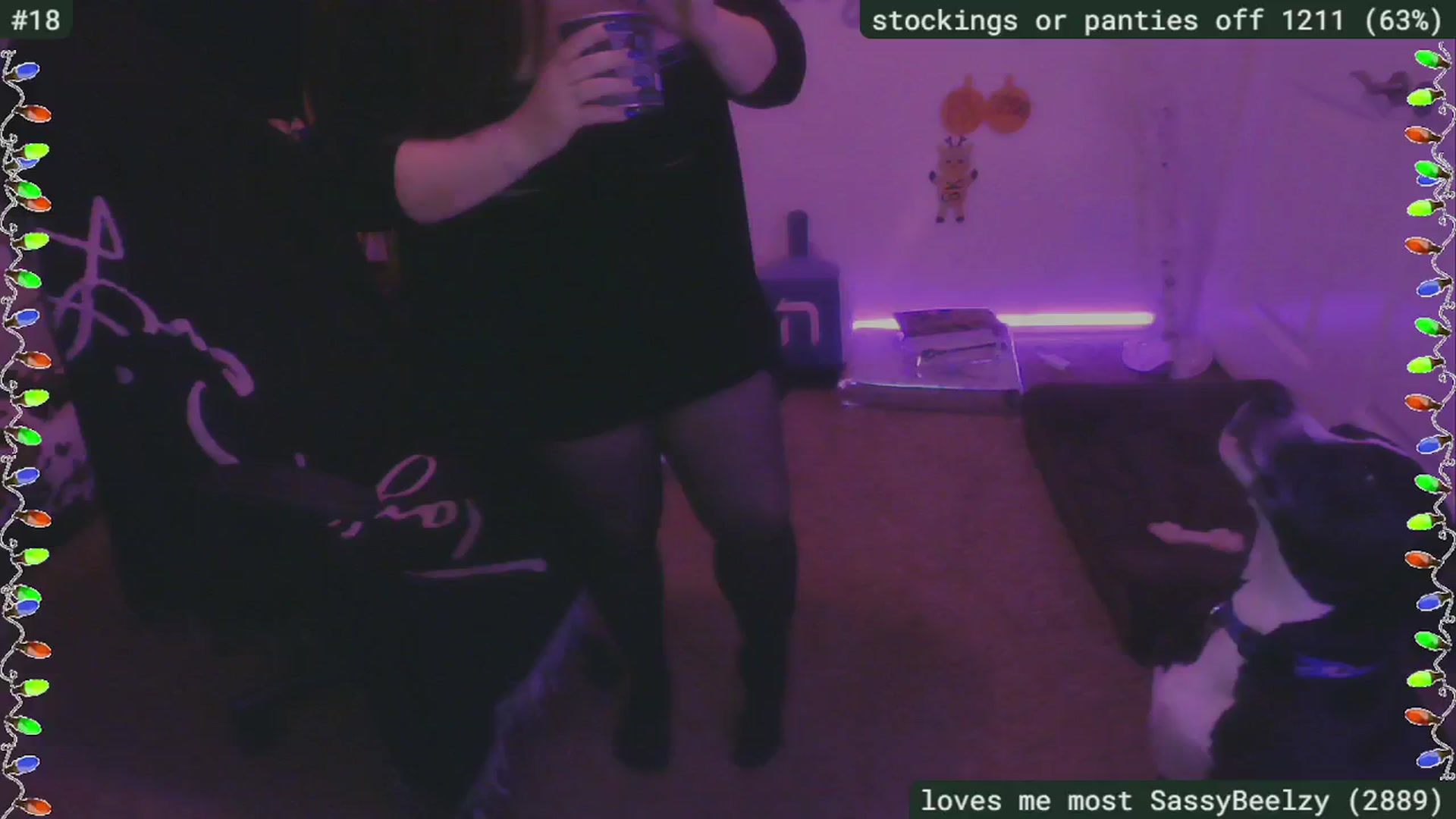 Gallery image thumbnail from HanukkahHoe's myfreecams stream on, 12/27/2024, 07:22 image 14 of 20