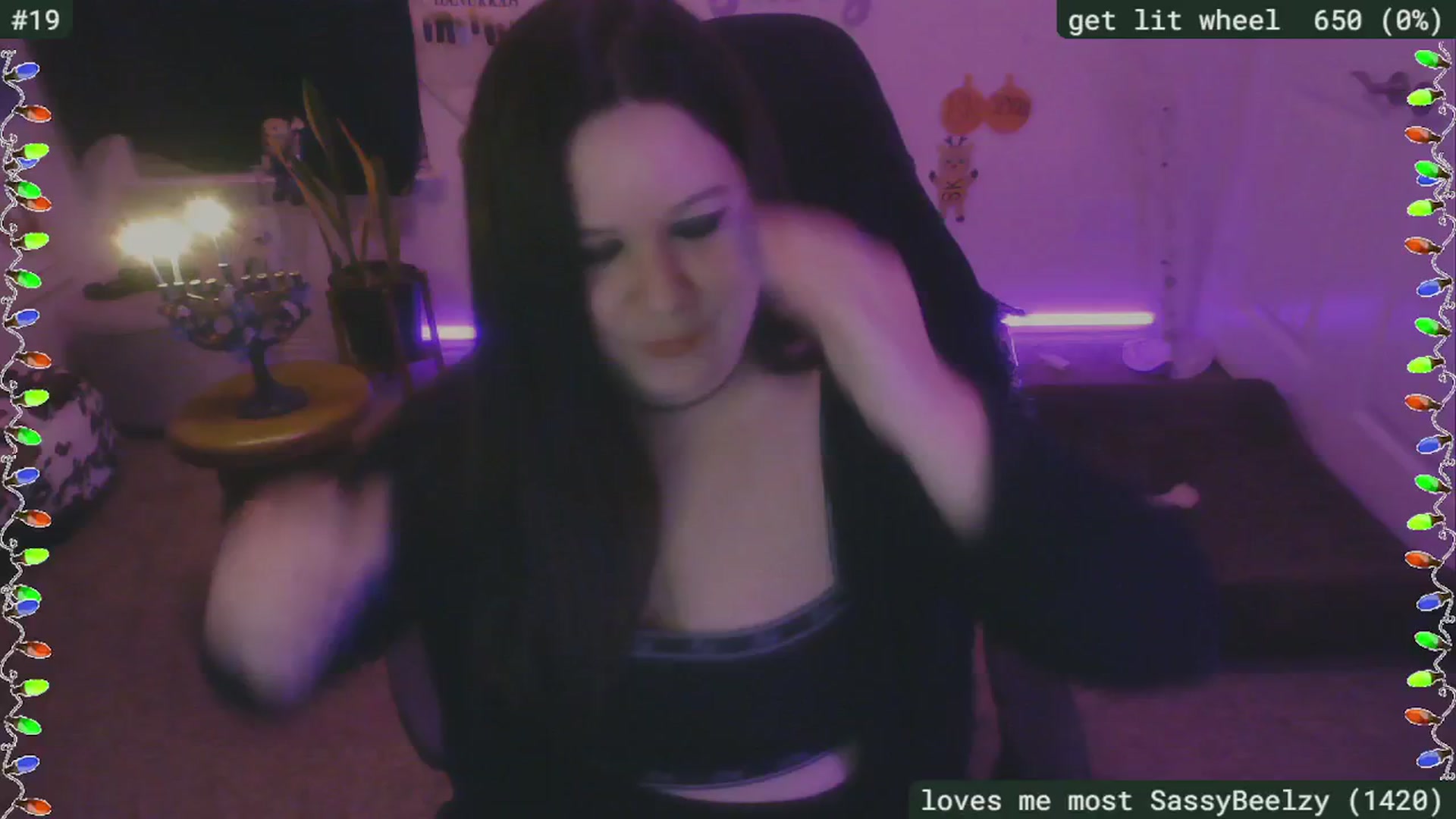 Gallery image thumbnail from HanukkahHoe's myfreecams stream on, 12/27/2024, 07:22 image 4 of 20