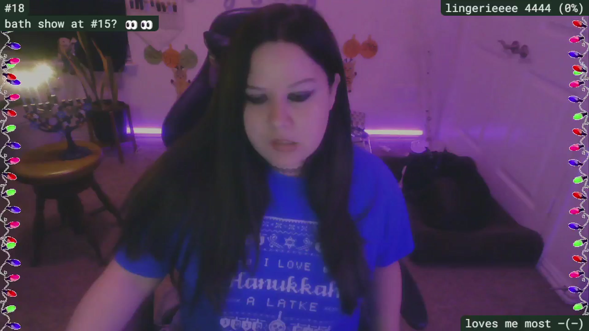 Gallery image thumbnail from HanukkahHoe's myfreecams stream on, 12/28/2024, 03:13 image 17 of 20