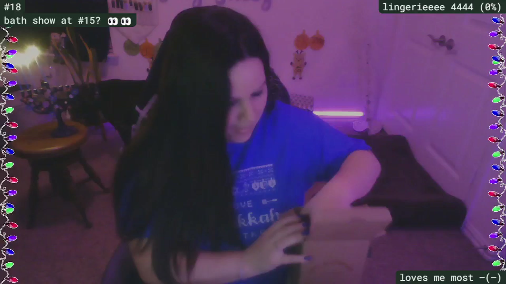 Gallery image thumbnail from HanukkahHoe's myfreecams stream on, 12/28/2024, 03:13 image 7 of 20