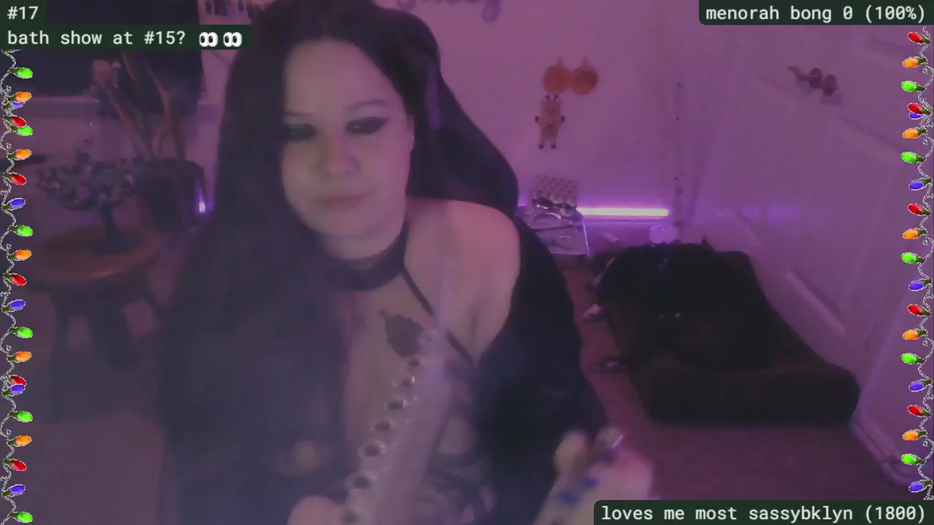 Gallery image thumbnail from HanukkahHoe's myfreecams stream on, 12/28/2024, 05:23 image 10 of 20