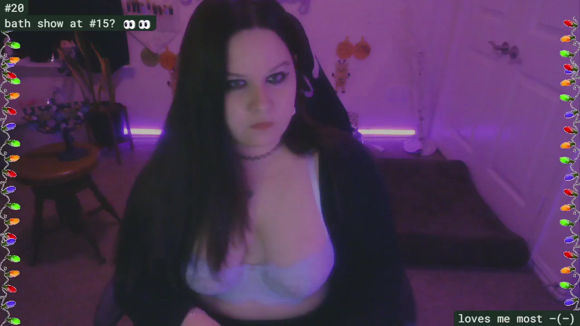 Gallery image thumbnail from HanukkahHoe's myfreecams stream on, 12/29/2024, 04:48 image 1 of 20