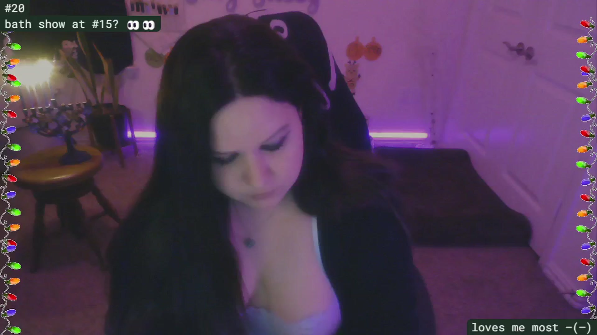 Gallery image thumbnail from HanukkahHoe's myfreecams stream on, 12/29/2024, 04:48 image 4 of 20
