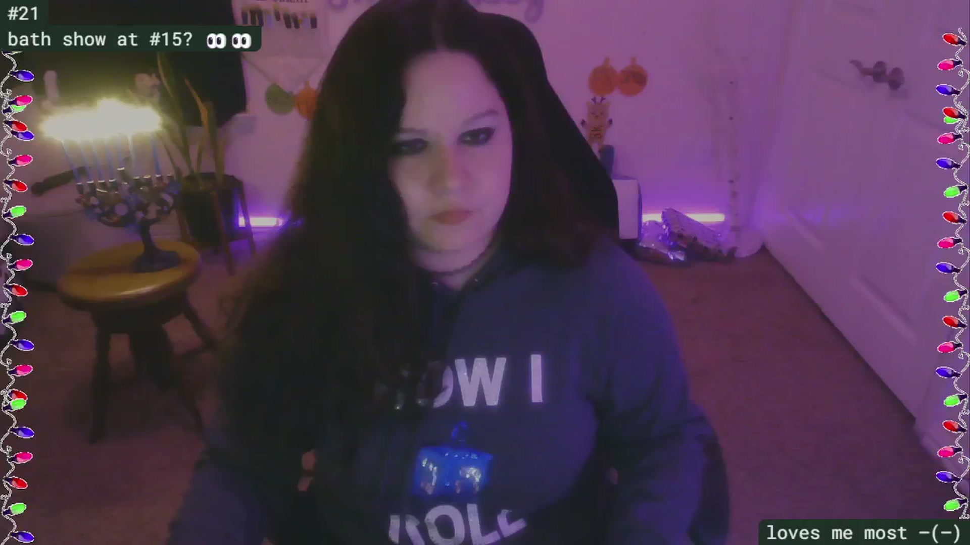 Gallery image thumbnail from HanukkahHoe's myfreecams stream on, 12/31/2024, 02:51 image 20 of 20