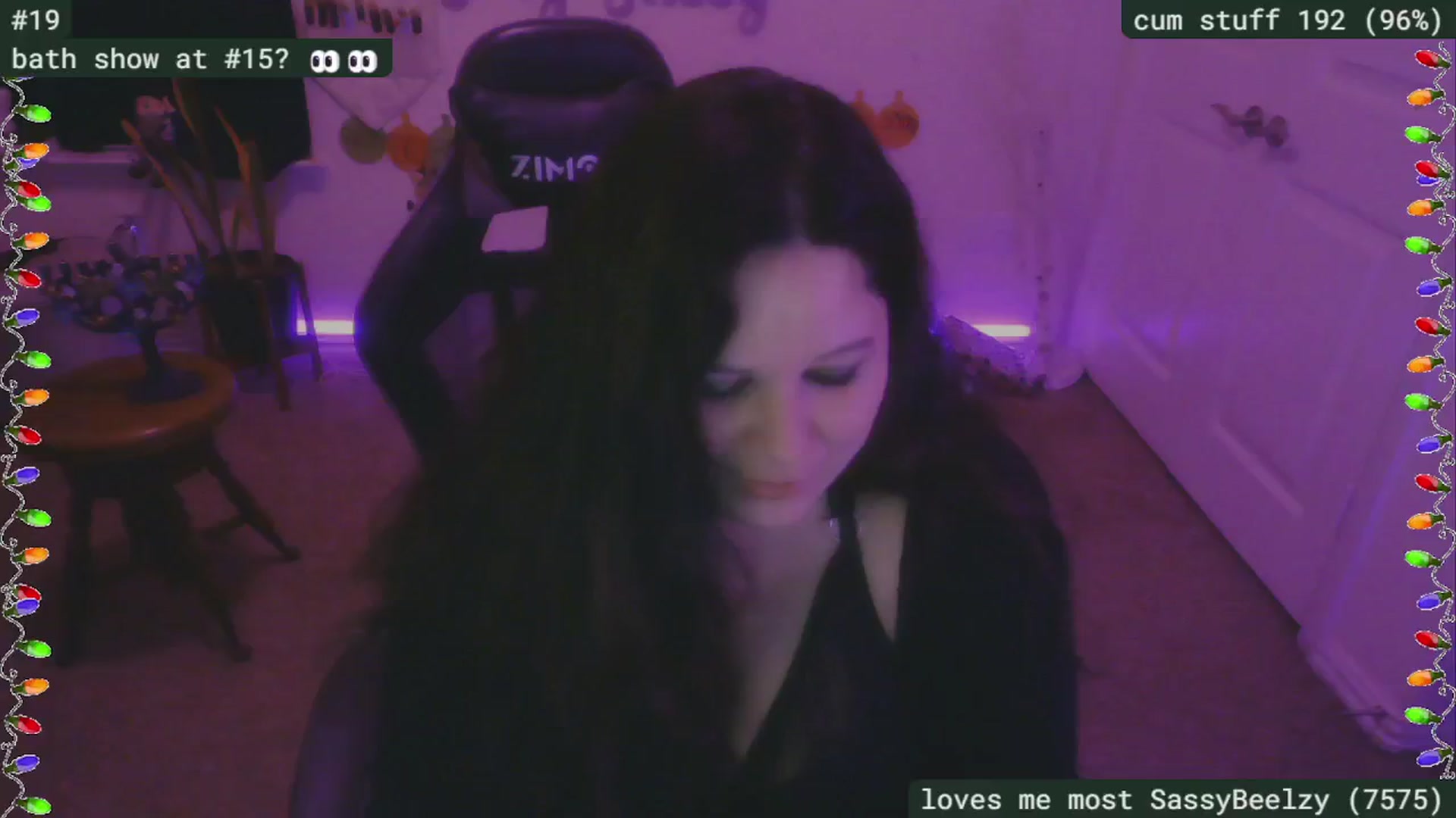 Gallery image thumbnail from HanukkahHoe's myfreecams stream on, 12/31/2024, 07:08 image 20 of 20