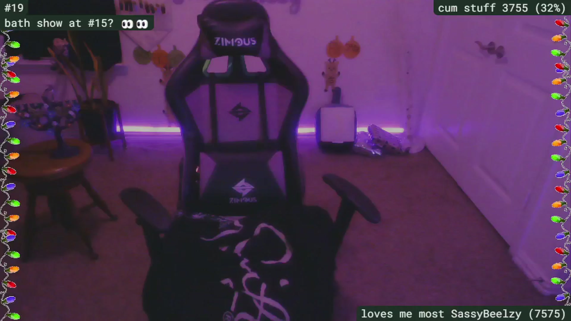 Gallery image thumbnail from HanukkahHoe's myfreecams stream on, 12/31/2024, 07:08 image 13 of 20