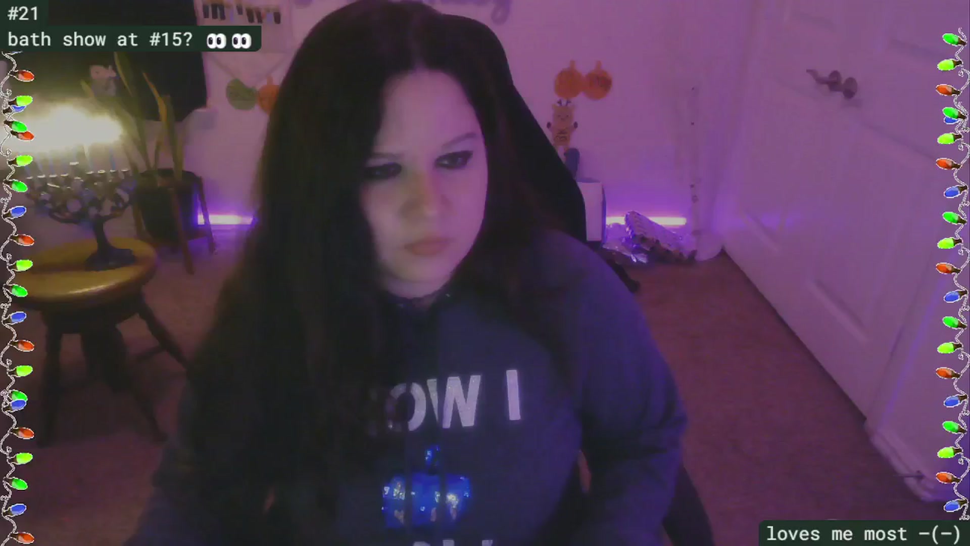 Gallery image thumbnail from HanukkahHoe's myfreecams stream on, 12/31/2024, 07:08 image 2 of 20