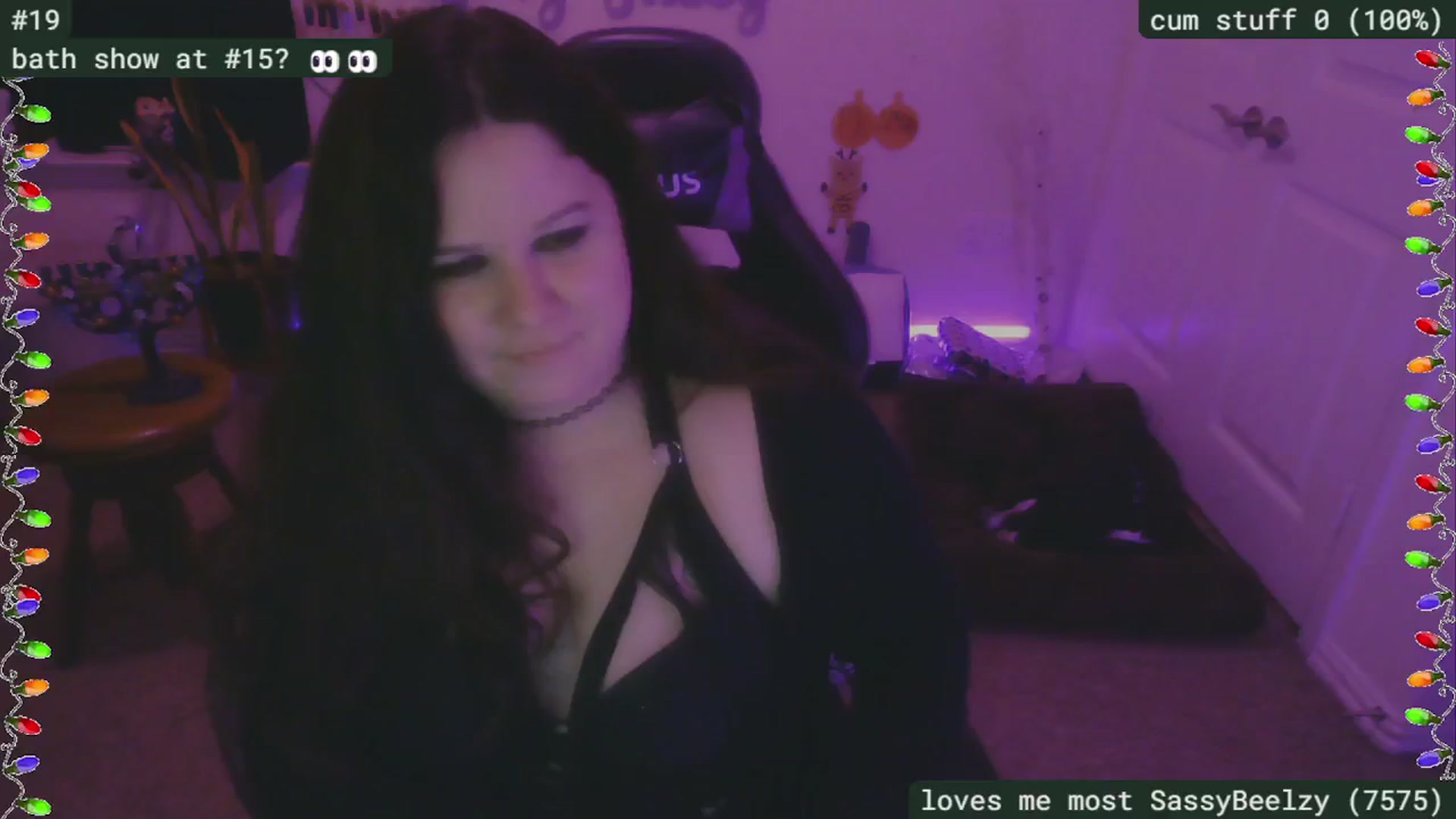 Gallery image thumbnail from HanukkahHoe's myfreecams stream on, 12/31/2024, 08:55 image 4 of 20