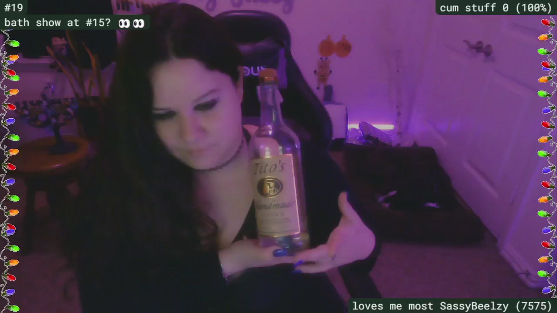 Gallery image thumbnail from HanukkahHoe's myfreecams stream on, 12/31/2024, 08:55 image 5 of 20