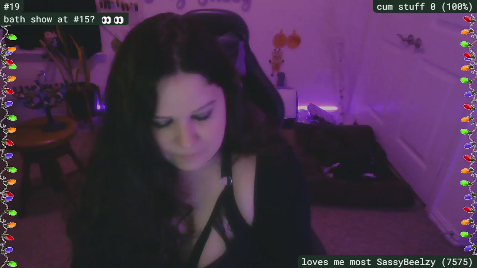 Gallery image thumbnail from HanukkahHoe's myfreecams stream on, 12/31/2024, 08:55 image 3 of 20