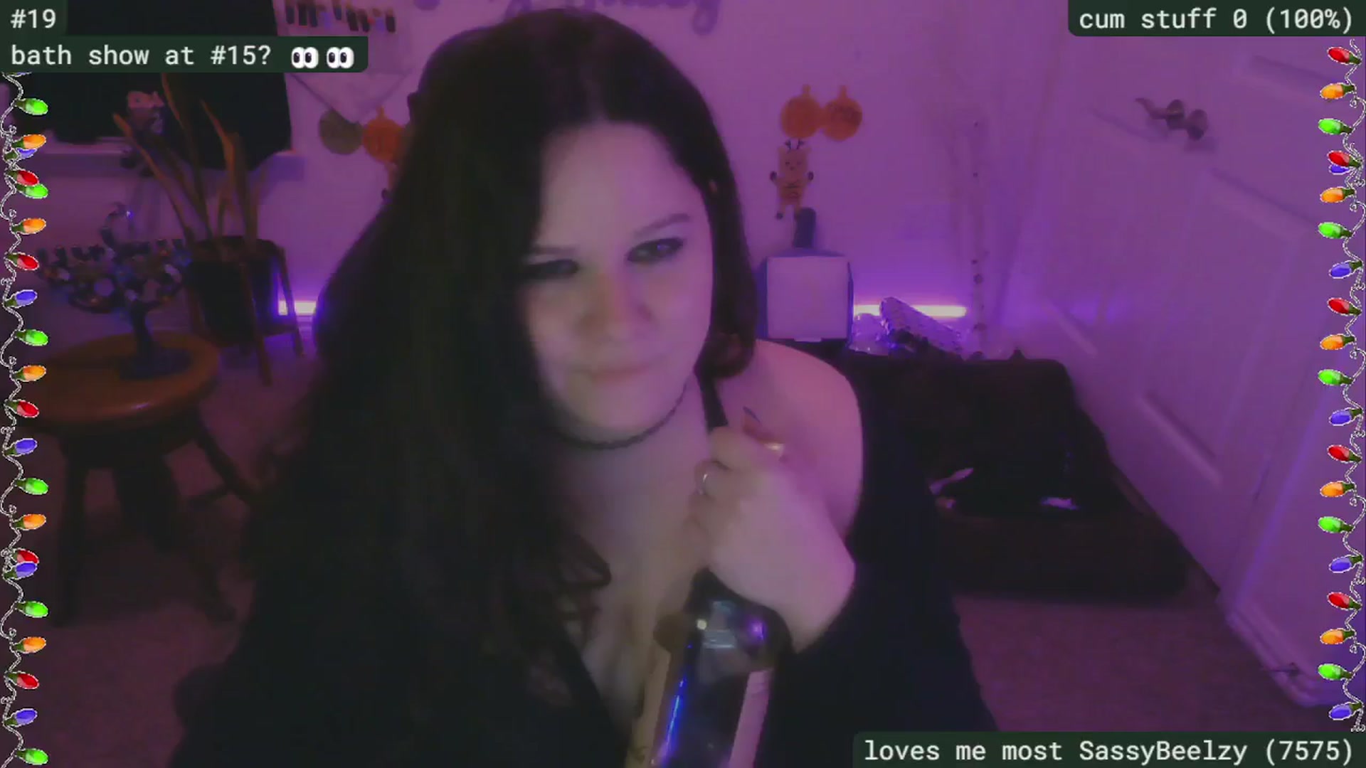 Gallery image thumbnail from HanukkahHoe's myfreecams stream on, 12/31/2024, 08:55 image 6 of 20