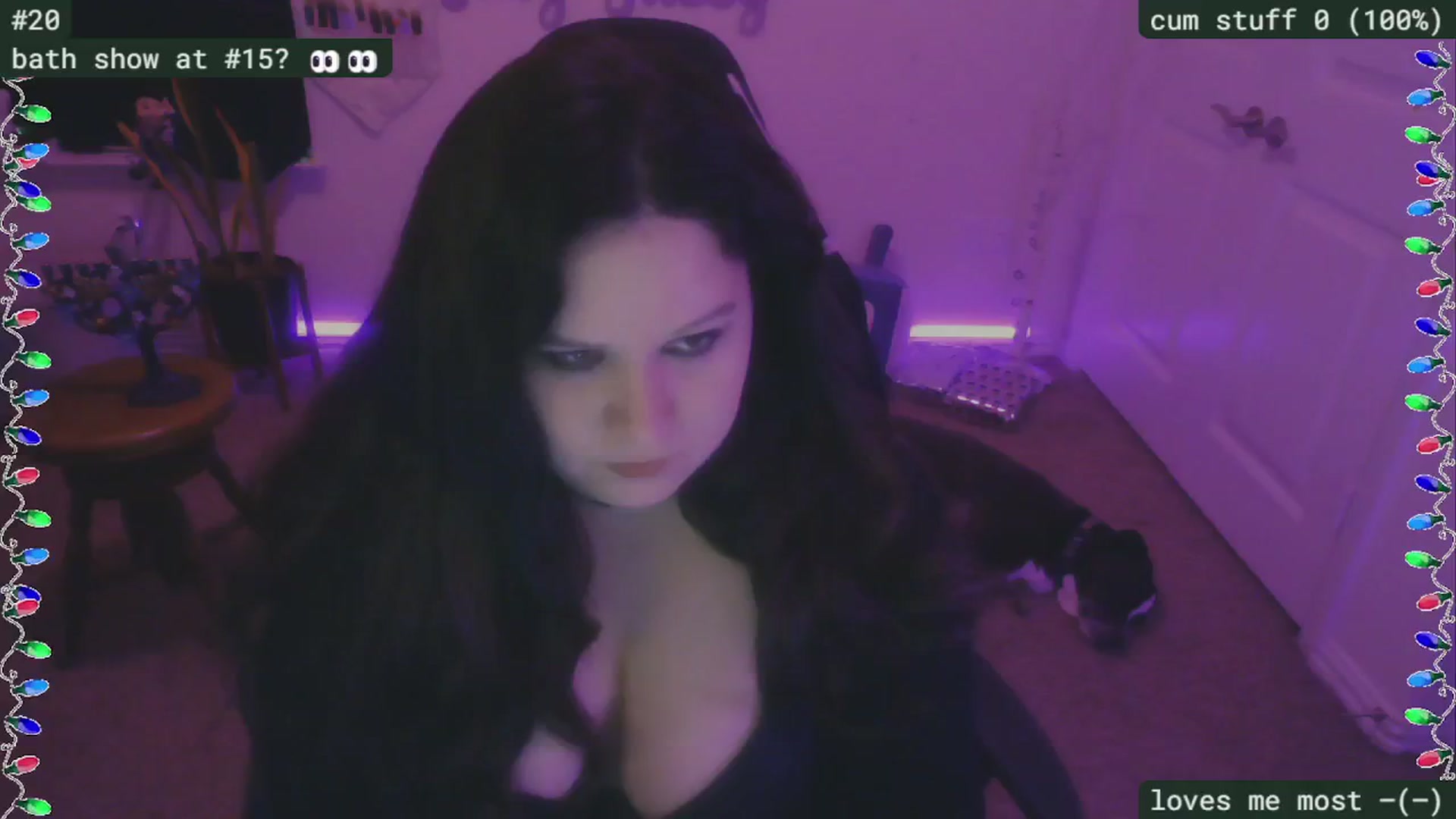 Gallery image thumbnail from HanukkahHoe's myfreecams stream on, 12/31/2024, 22:36 image 2 of 20