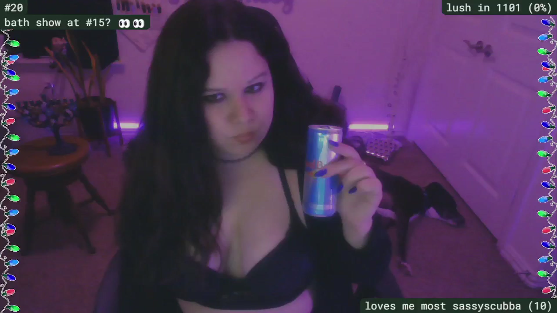 Gallery image thumbnail from HanukkahHoe's myfreecams stream on, 12/31/2024, 22:36 image 14 of 20