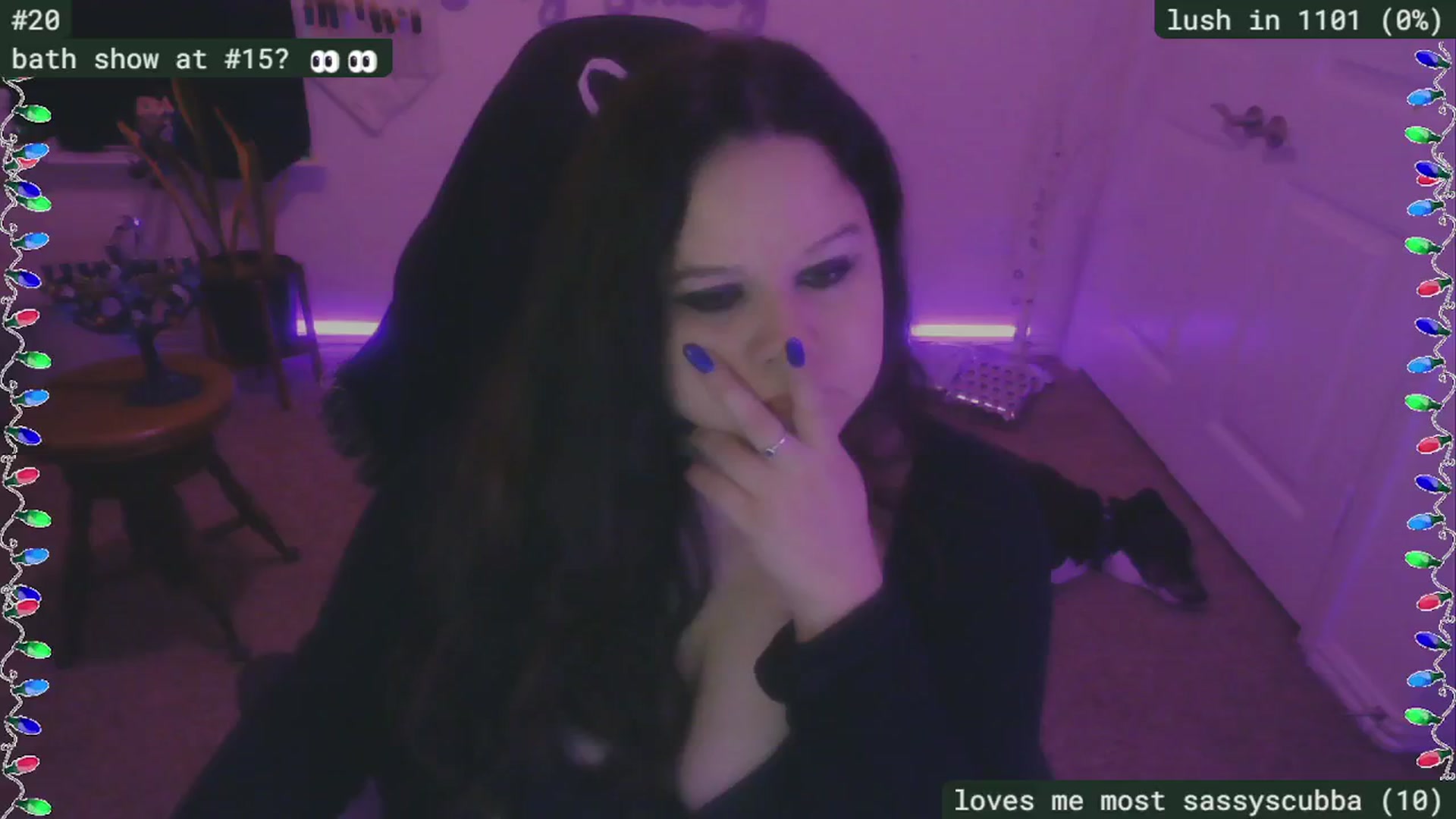 Gallery image thumbnail from HanukkahHoe's myfreecams stream on, 12/31/2024, 22:36 image 11 of 20