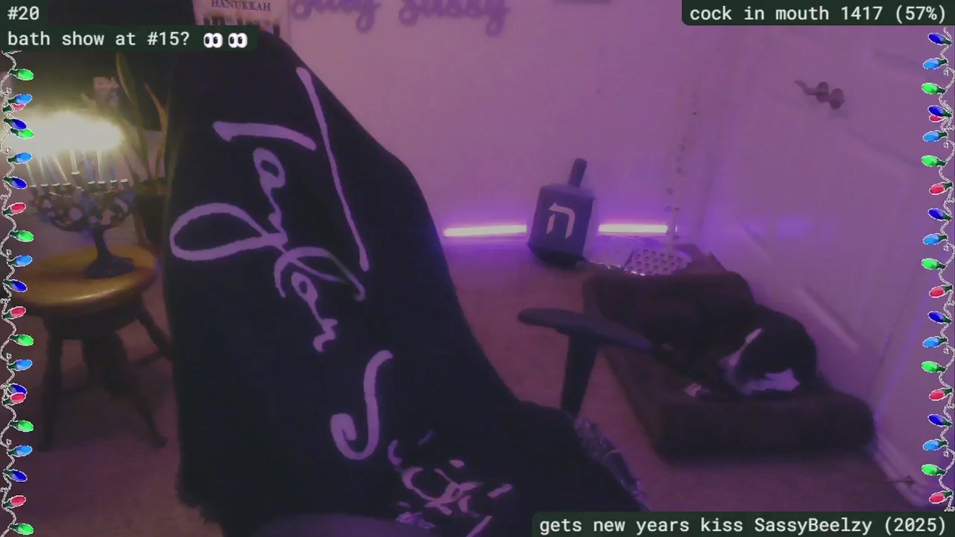 Gallery image thumbnail from HanukkahHoe's myfreecams stream on, 01/01/2025, 04:10 image 10 of 20