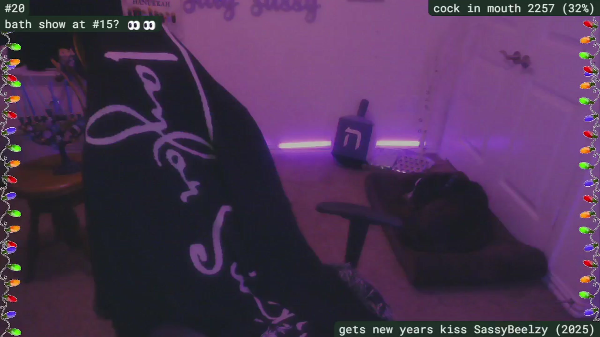 Gallery image thumbnail from HanukkahHoe's myfreecams stream on, 01/01/2025, 04:10 image 7 of 20