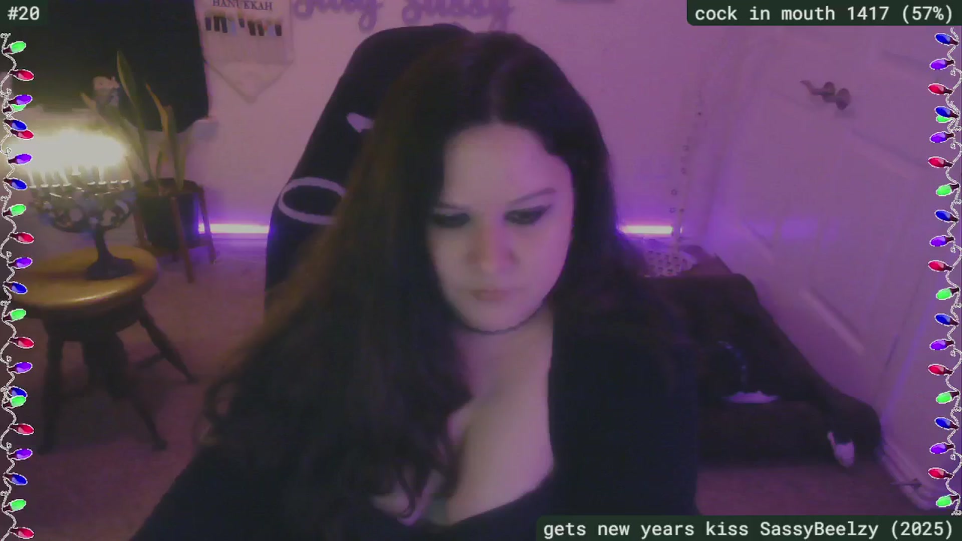 Gallery image thumbnail from HanukkahHoe's myfreecams stream on, 01/01/2025, 04:10 image 12 of 20