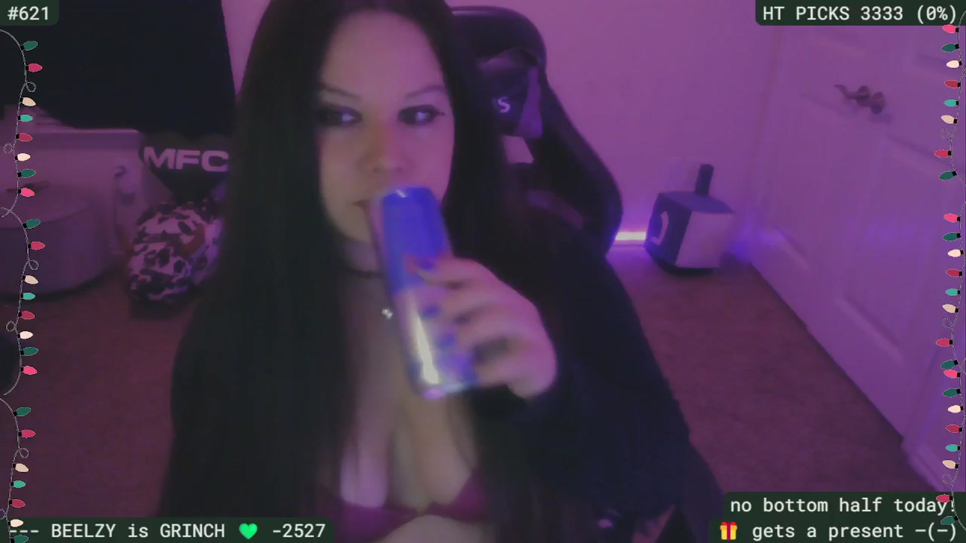 Gallery image thumbnail from HanukkahHoe's myfreecams stream on, 12/10/2025, 02:01 image 9 of 20