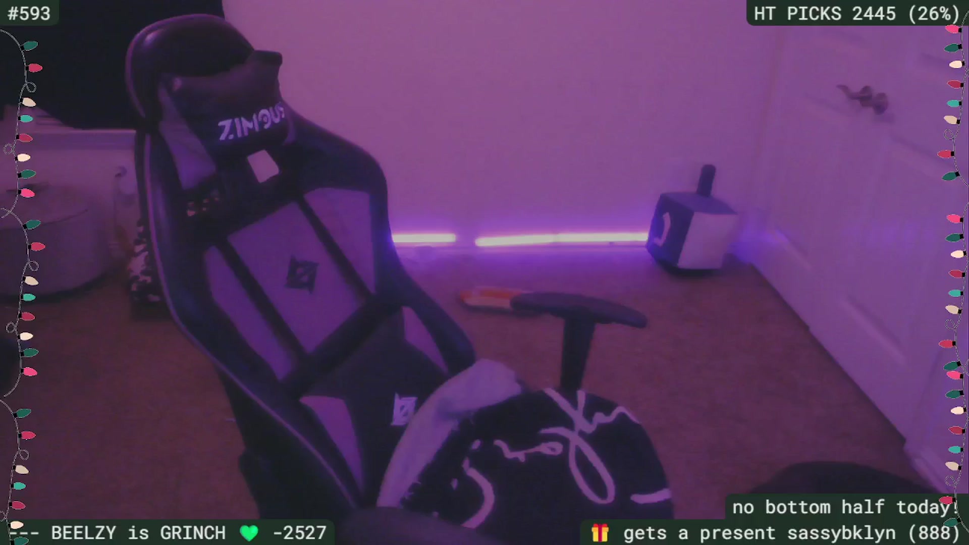 Gallery image thumbnail from HanukkahHoe's myfreecams stream on, 12/10/2025, 02:01 image 20 of 20