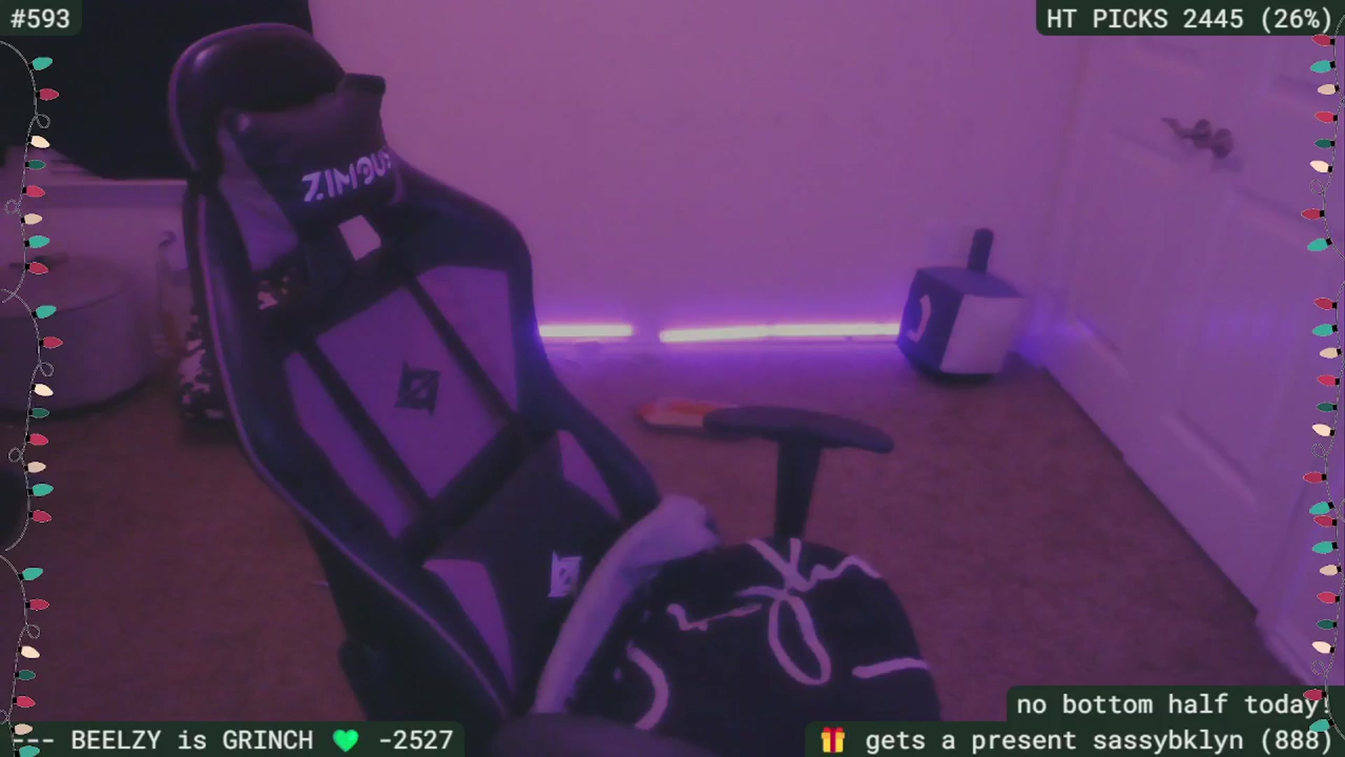 Gallery image thumbnail from HanukkahHoe's myfreecams stream on, 12/10/2025, 02:01 image 14 of 20