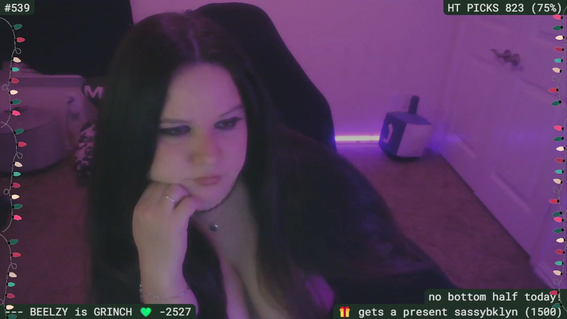 Gallery image thumbnail from HanukkahHoe's myfreecams stream on, 12/10/2025, 04:26 image 2 of 20
