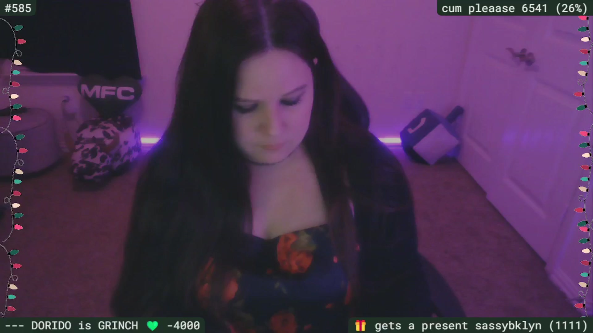 Gallery image thumbnail from HanukkahHoe's myfreecams stream on, 12/14/2025, 05:05 image 6 of 20