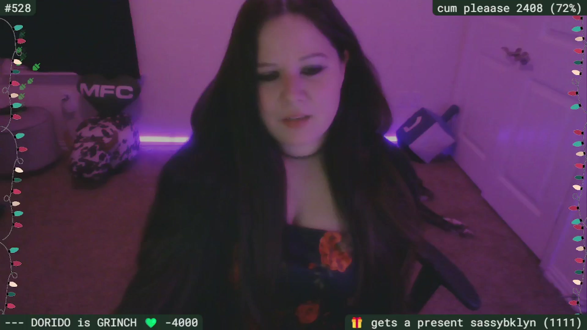 Gallery image thumbnail from HanukkahHoe's myfreecams stream on, 12/14/2025, 05:05 image 15 of 20