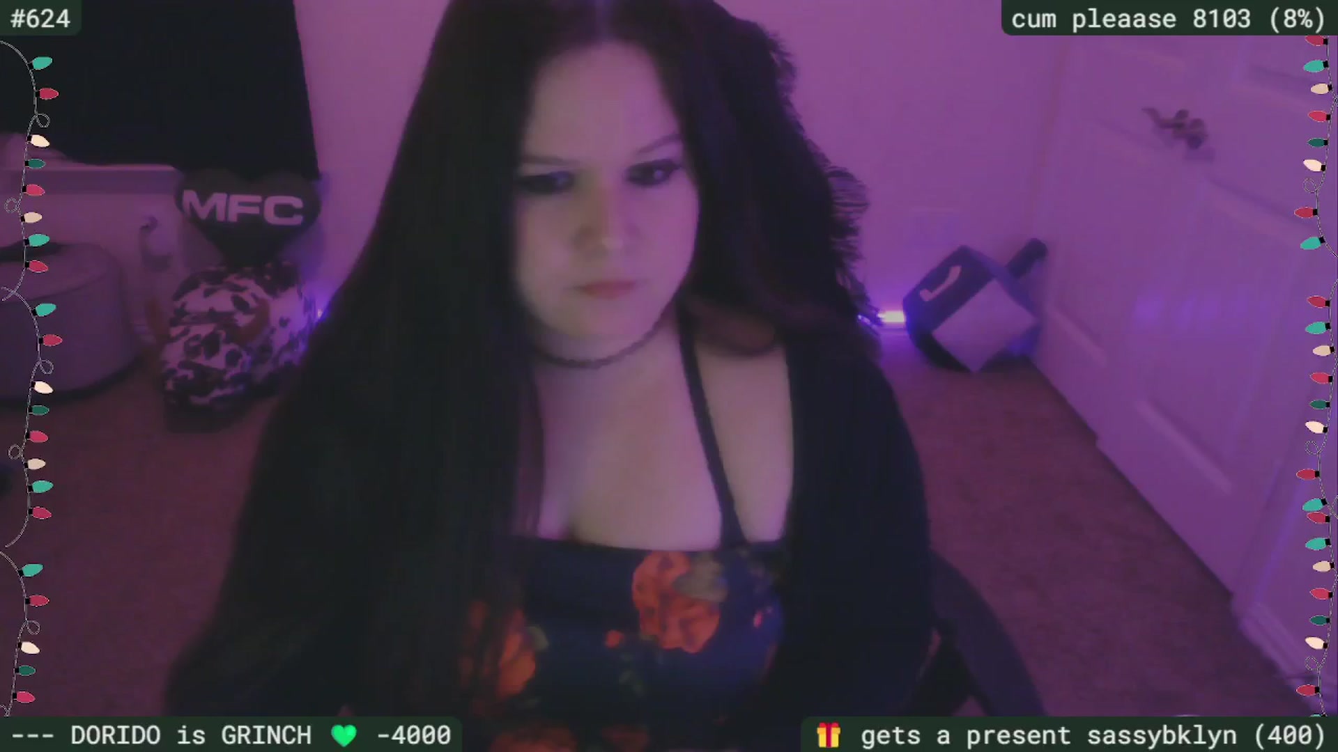 Gallery image thumbnail from HanukkahHoe's myfreecams stream on, 12/14/2025, 05:05 image 2 of 20