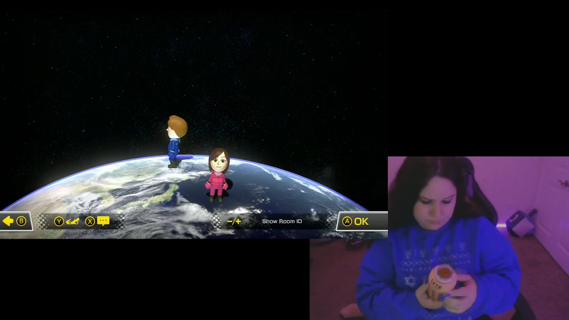 Gallery image thumbnail from HanukkahHoe's myfreecams stream on, 12/15/2025, 04:34 image 14 of 20