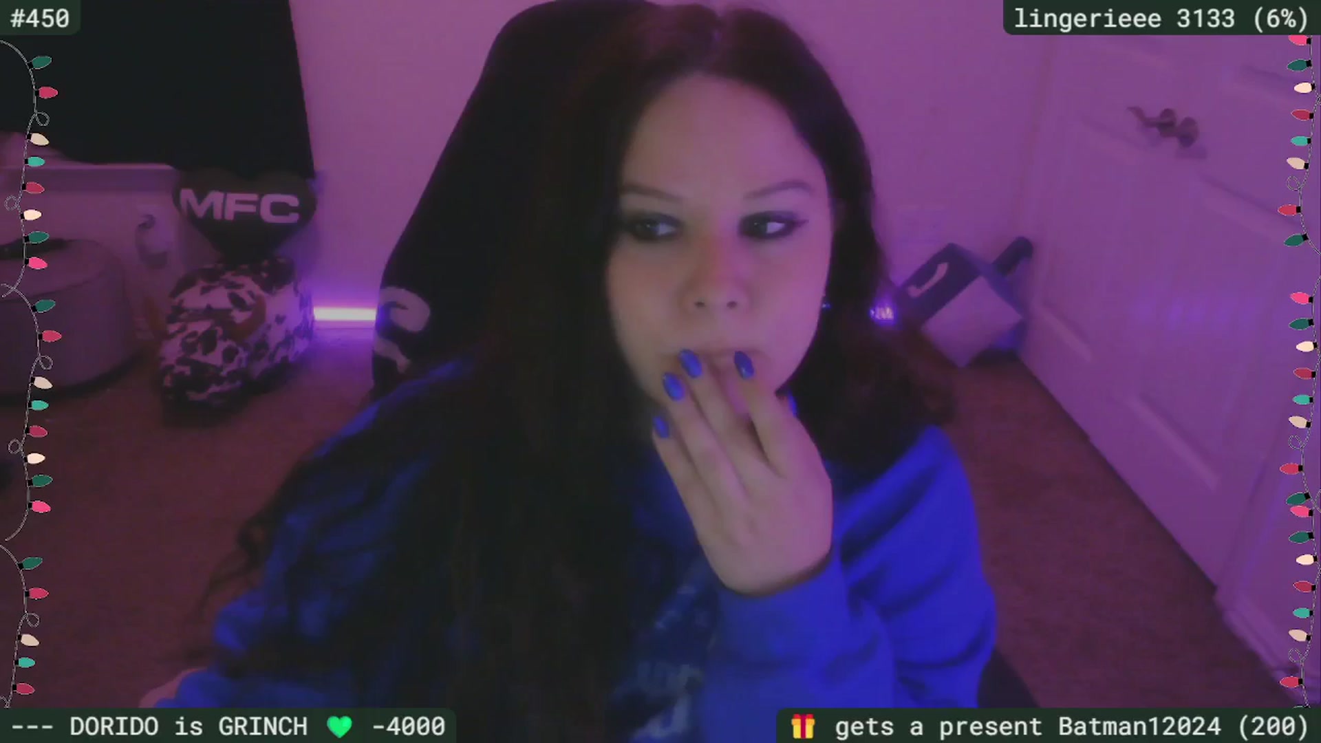 Gallery image thumbnail from HanukkahHoe's myfreecams stream on, 12/15/2025, 04:34 image 12 of 20