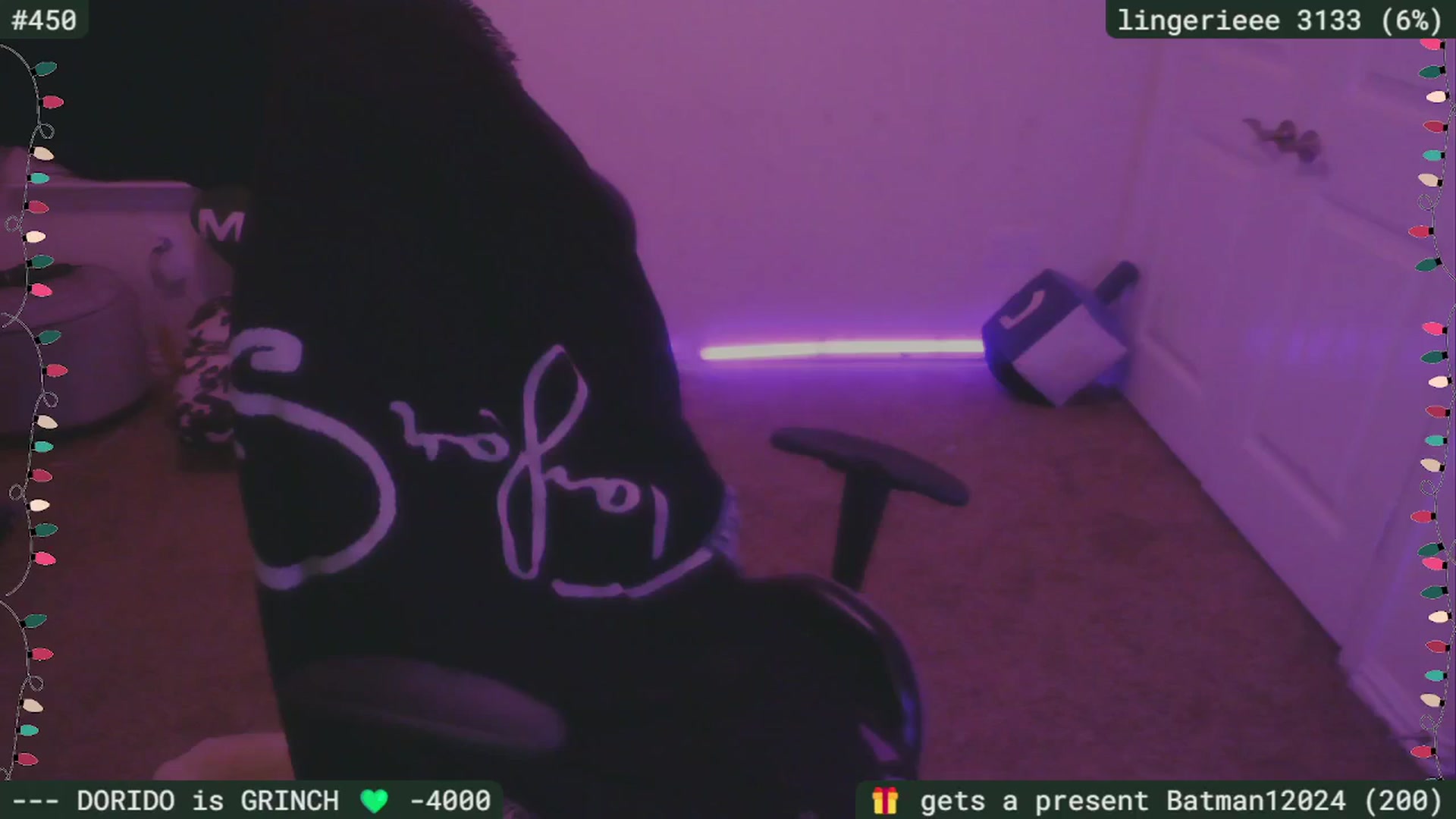 Gallery image thumbnail from HanukkahHoe's myfreecams stream on, 12/15/2025, 04:34 image 13 of 20