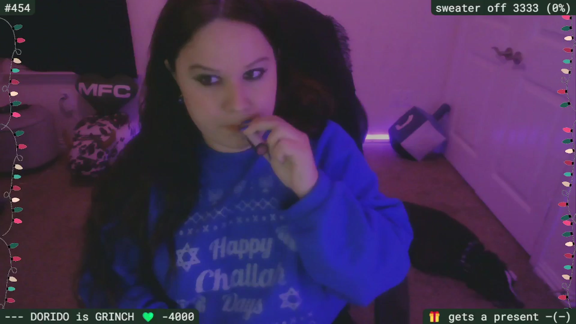 Gallery image thumbnail from HanukkahHoe's myfreecams stream on, 12/15/2025, 04:34 image 5 of 20